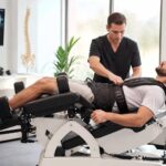 découvrez comment la décompression neurovertébrale peut réduire les risques de complications à long terme en soulageant la pression sur la colonne vertébrale et en favorisant une meilleure santé nerveuse.