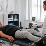 découvrez comment la décompression neurovertébrale aide les patients à récupérer efficacement après une chirurgie ratée, en soulageant la douleur et en améliorant la mobilité.