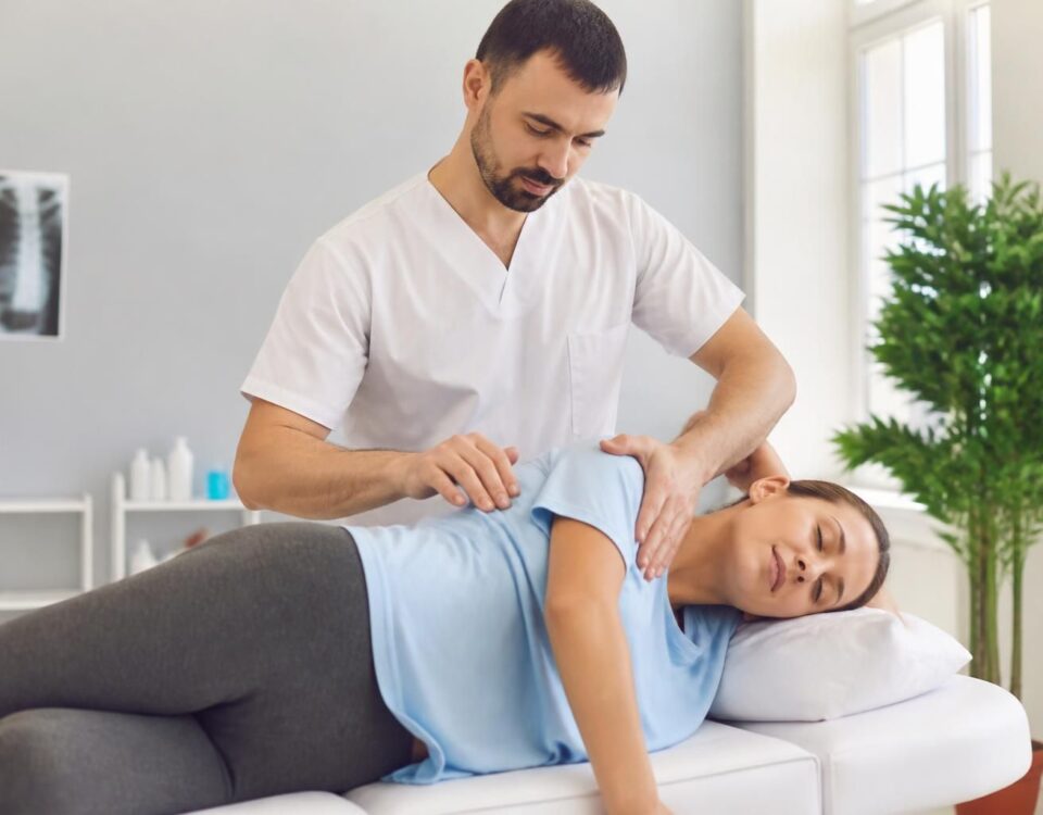 découvrez comment l'ostéopathie peut soulager efficacement les douleurs musculaires diffuses en rétablissant l'équilibre du corps et en favorisant la mobilité.