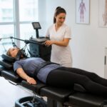 découvrez comment la décompression neurovertébrale peut soulager en toute sécurité les douleurs irradiantes, pour un bien-être amélioré et une meilleure qualité de vie.
