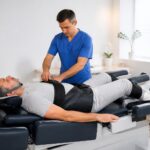 découvrez comment la décompression neurovertébrale peut soulager efficacement les douleurs neuropathiques en améliorant la circulation nerveuse et en réduisant la pression on les nerfs.