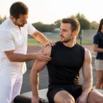 découvrez comment l'ostéopathie peut optimiser la récupération sportive et améliorer vos performances physiques grâce à des techniques adaptées.