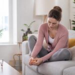 découvrez les symptômes et les signes à surveiller en cas de sciatique accompagnée d'engourdissement des orteils pour mieux comprendre cette condition et savoir quand consulter un professionnel de santé.