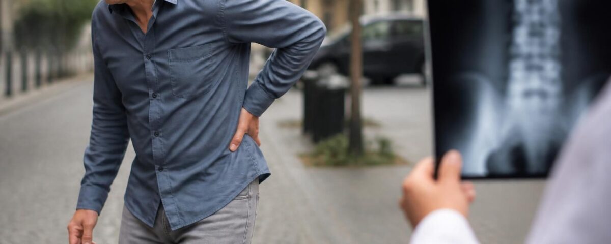 Sciatique : douleur qui augmente à la marche et sténose possible 13 découvrez les causes de la douleur sciatique qui s'aggrave en marchant et les signes possibles d'une sténose. conseils pour mieux comprendre et gérer ces symptômes.