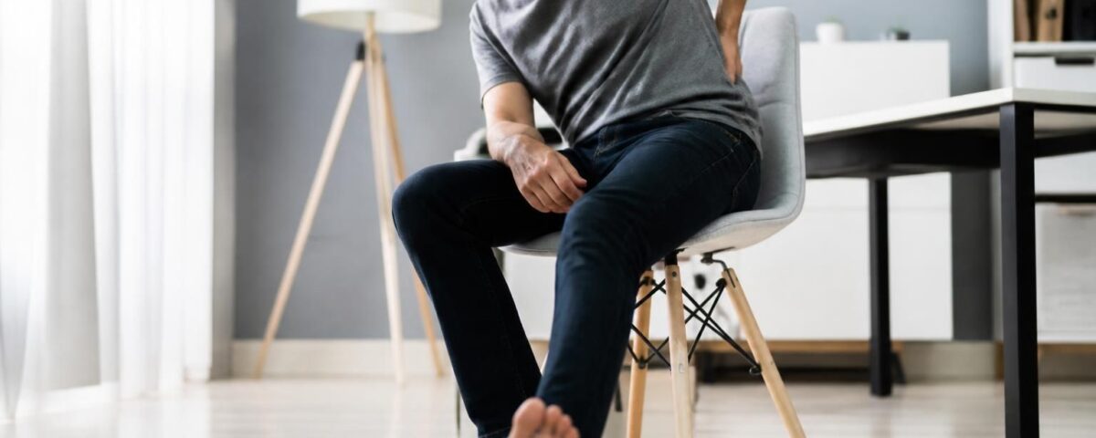 découvrez les causes de la sciatique et de la douleur au gros orteil en position assise, ainsi que des conseils pour soulager ces sensations inconfortables au quotidien.