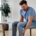 Sciatique et douleur qui descend dans la jambe en position assise 12 découvrez les causes et solutions pour soulager la sciatique et la douleur irradiant dans la jambe en position assise, afin d'améliorer votre confort au quotidien.
