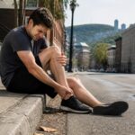 Douleur sciatique à Montréal : mollet, talon ou bord externe du pied ? 12 découvrez les causes et traitements de la douleur sciatique à montréal, notamment au niveau du mollet, du talon ou du bord externe du pied, pour soulager efficacement vos symptômes.