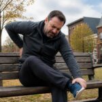 Sciatic pain in Montreal: what does pain down to the foot mean? 13 découvrez les causes et les solutions pour la douleur sciatique à montréal, notamment lorsque la douleur irradie jusqu’au pied. informez-vous pour mieux comprendre et soulager ce symptôme.