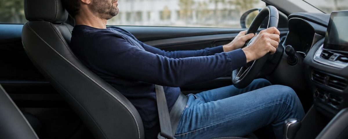 découvrez pourquoi l'inclinaison du siège de voiture est essentielle pour soulager la sciatique et améliorer votre confort lors de la conduite.