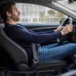 découvrez pourquoi l'inclinaison du siège de voiture est essentielle pour soulager la sciatique et améliorer votre confort lors de la conduite.