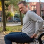 Sciatique à Montréal : douleur dans la fesse sans mal de dos 12 découvrez les causes et traitements de la sciatique à montréal, caractérisée par une douleur localisée dans la fesse sans mal de dos. obtenez des conseils adaptés pour soulager votre gêne rapidement.