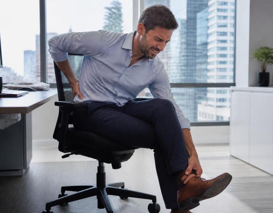 Sciatica in Montreal: pain when sitting with tingling in the foot 34 découvrez comment soulager la sciatique à montréal, particulièrement la douleur en position assise accompagnée de picotements dans le pied, grâce à des conseils et traitements adaptés.