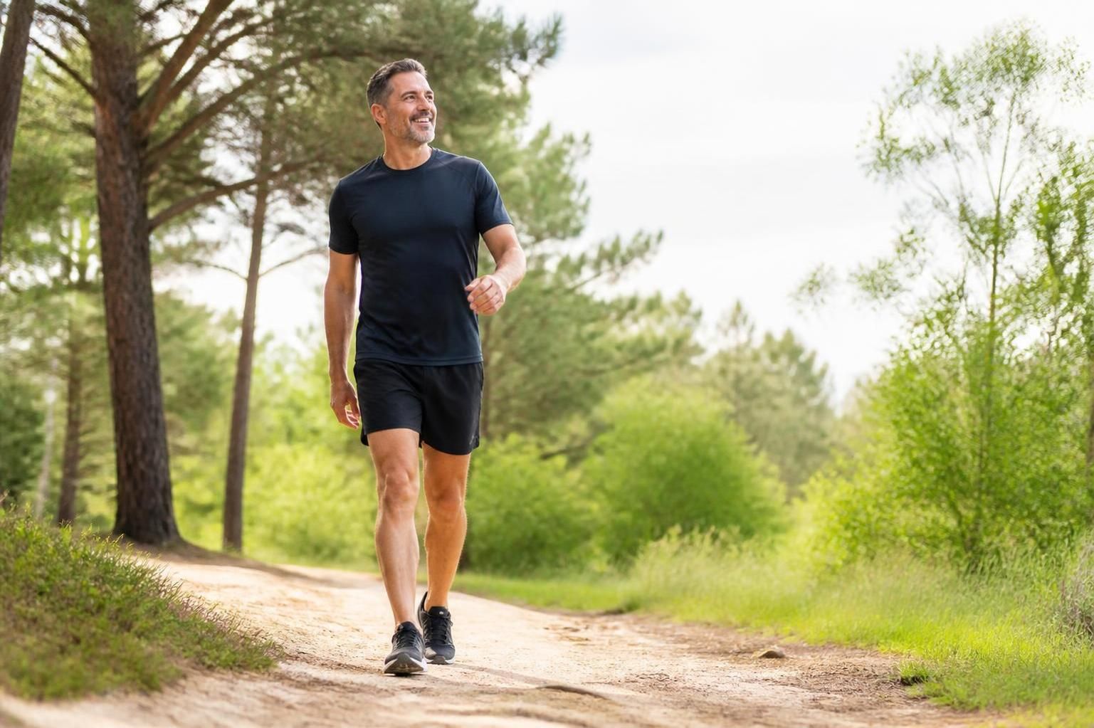 Sciatique et douleur qui diminue en marchant : que comprendre ? 19 découvrez pourquoi la douleur sciatique peut diminuer en marchant et comprenez les mécanismes derrière ce phénomène pour mieux gérer votre santé.