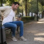 Sciatique et voyage : comment reconnaître une aggravation 12 découvrez comment identifier une aggravation de la sciatique lors de vos voyages et les conseils pour mieux gérer la douleur en déplacement.